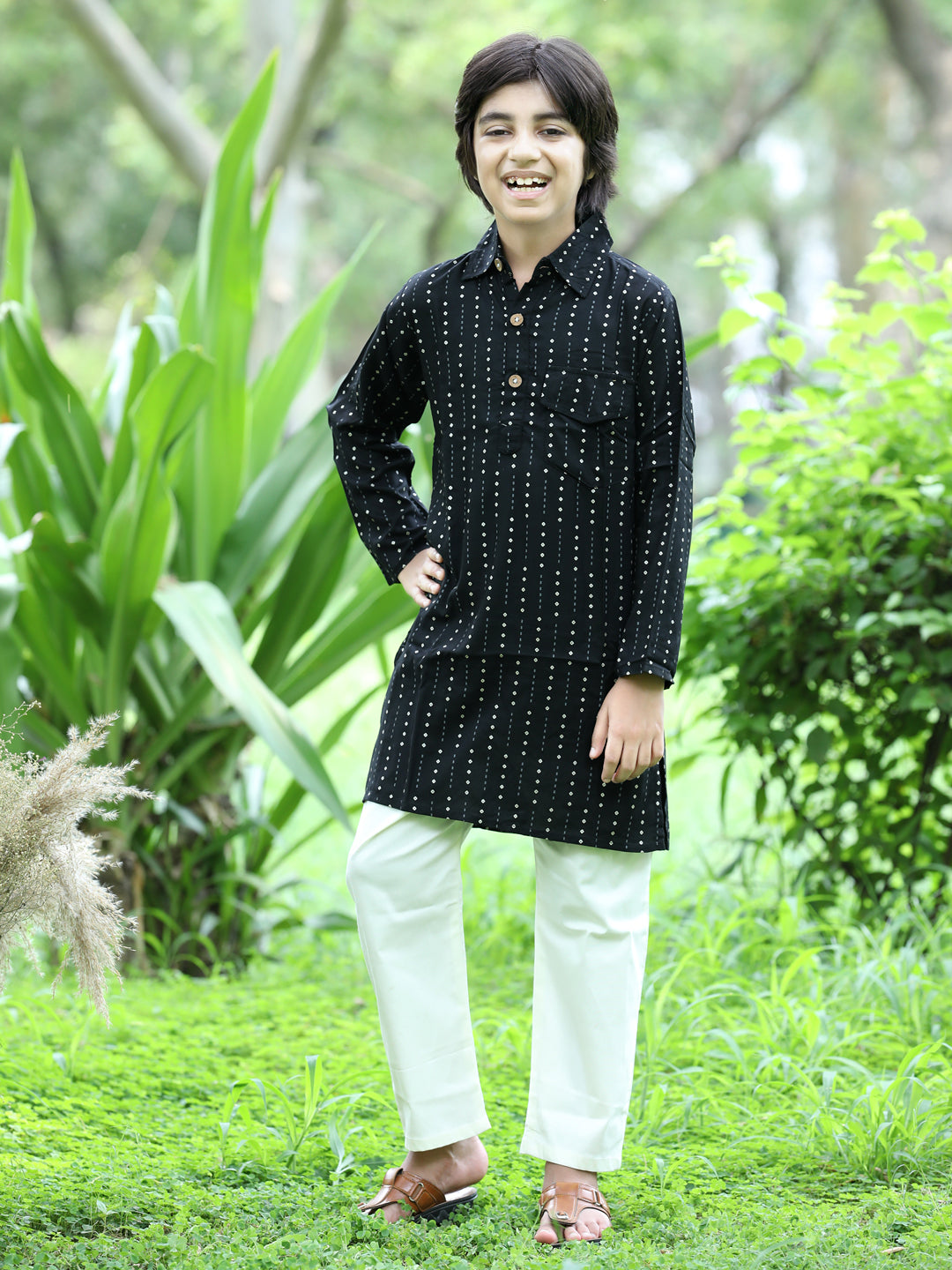 Cutiekins Self Design Kurta and Pajama Set-Black & Off White