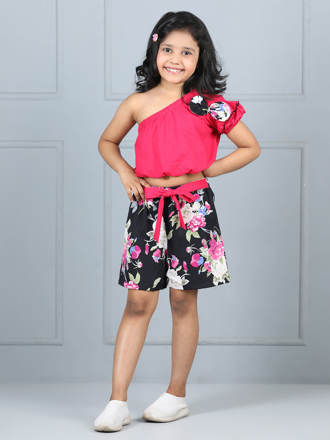 Cutiekins Girls Solid Embellished Top With Printed Shorts -Pink & Black