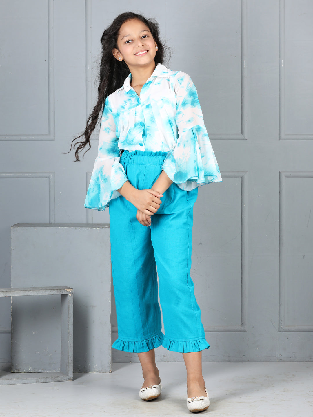 Cutiekins Girls Shirt Style Abstract Printed Top With Solid Capri -Off White & Turquoise Blue