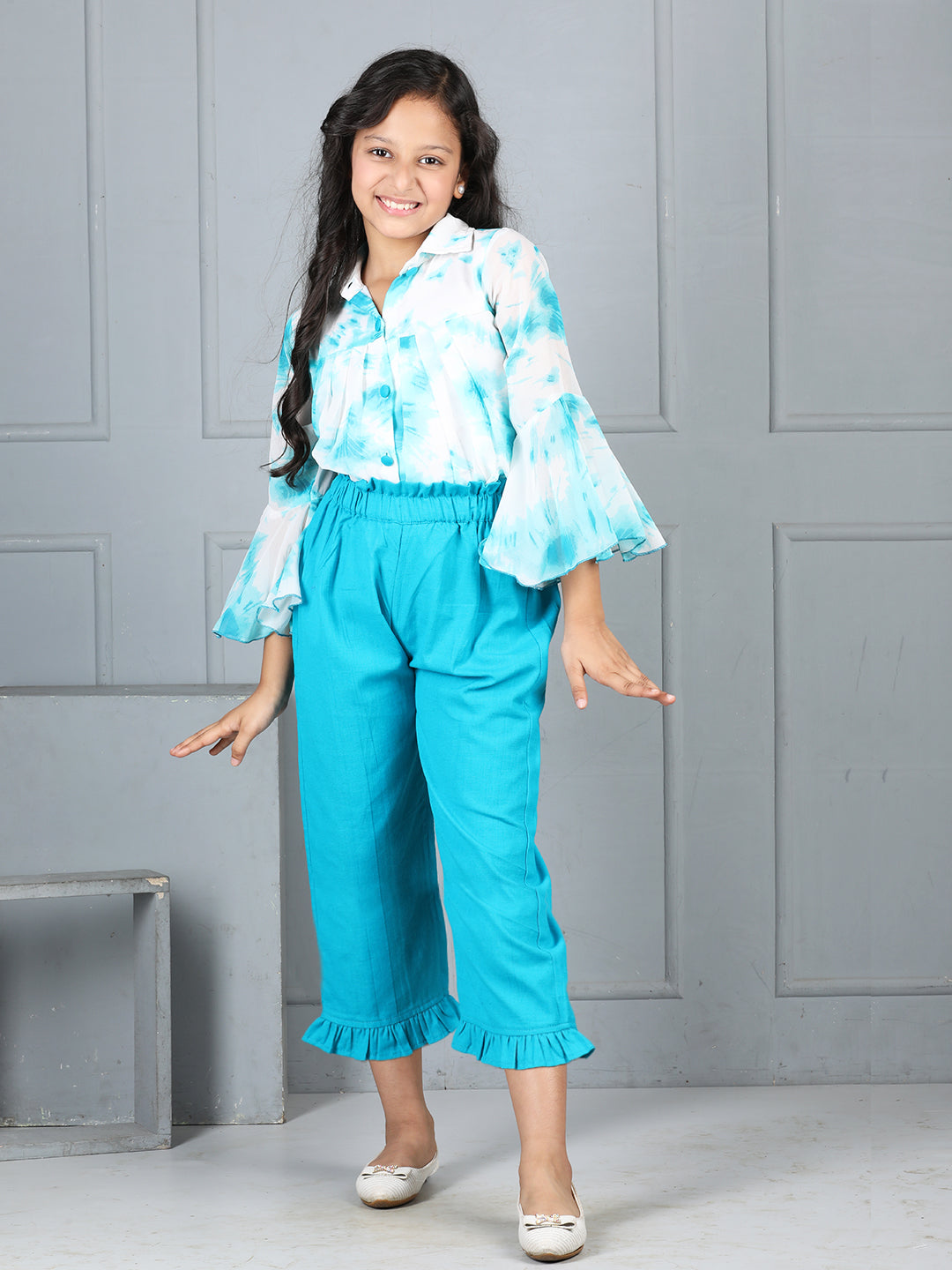 Cutiekins Girls Shirt Style Abstract Printed Top With Solid Capri -Off White & Turquoise Blue