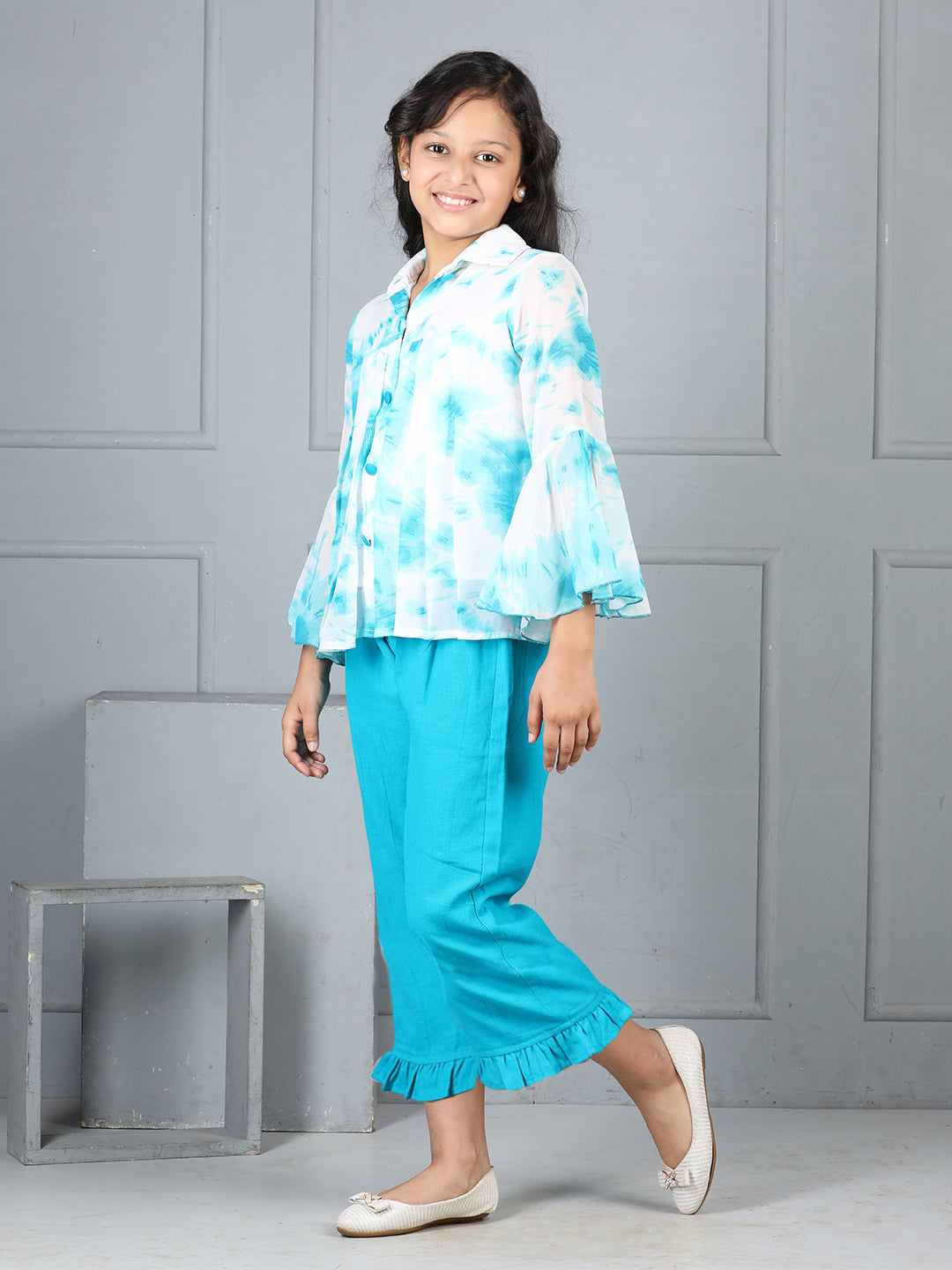 Cutiekins Girls Shirt Style Abstract Printed Top With Solid Capri -Off White & Turquoise Blue