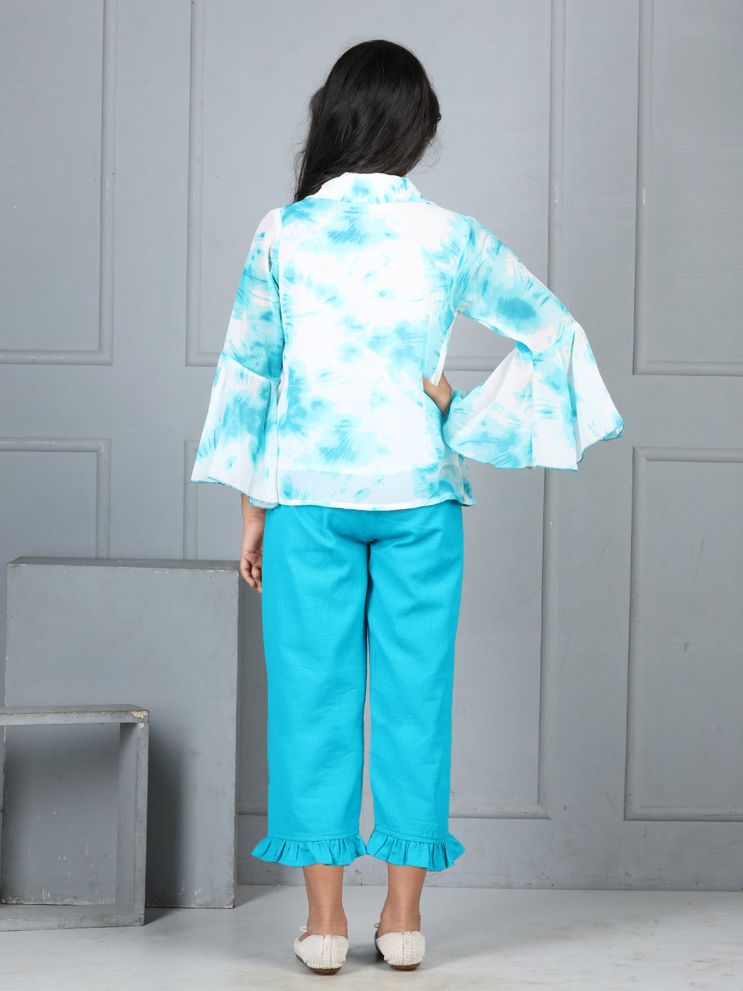 Cutiekins Girls Shirt Style Abstract Printed Top With Solid Capri -Off White & Turquoise Blue